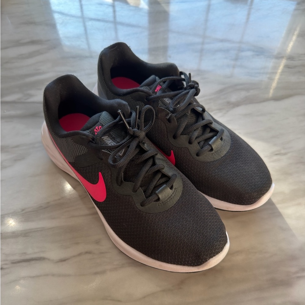 Nike Black and Red Athletic Shoes